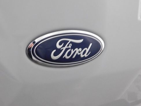 Used 2023 Ford F150 Lightning Lariat image 6