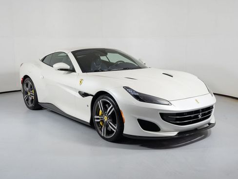 Used 2019 Ferrari Portofino image 7