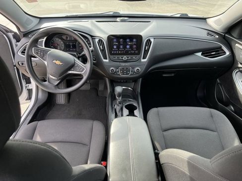 Used 2024 Chevrolet Malibu LT image 21