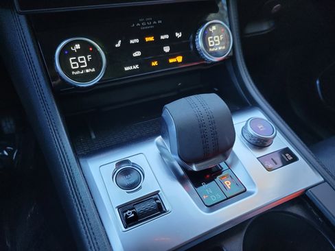 Used 2021 Jaguar F-PACE S image 26