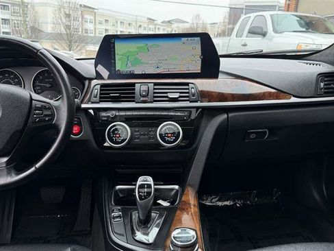 Used 2015 BMW 320i xDrive Sedan image 22