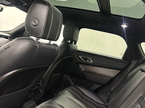 Used 2019 Land Rover Range Rover Velar S AWD/4WD image 24