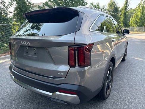 Used 2025 Kia Sorento EX AWD/4WD image 5