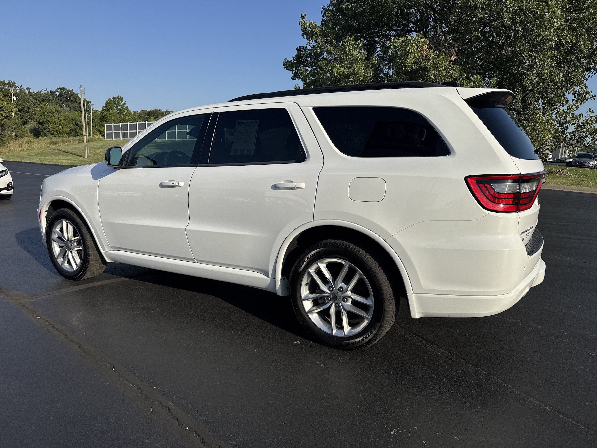 Used 2024 Dodge Durango GT AWD/4WD image 3