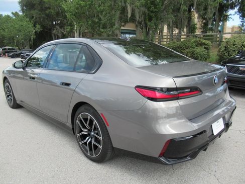 Used 2023 BMW 740i RWD image 5