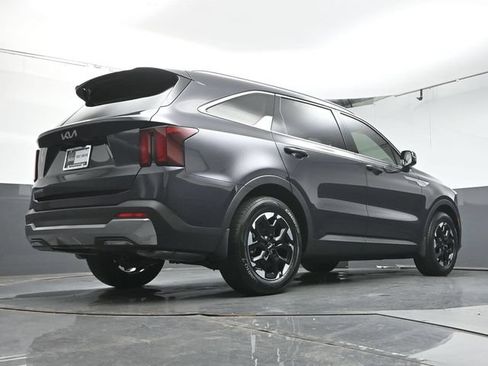 Used 2025 Kia Sorento S FWD image 36