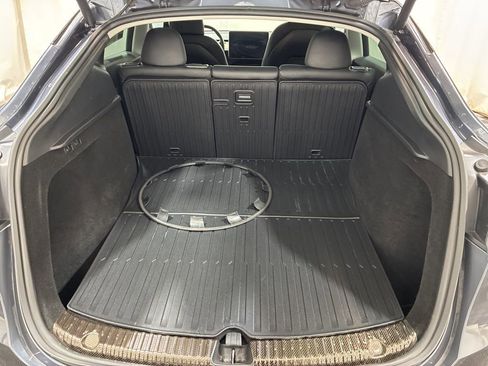 Used 2023 Tesla Model Y Long Range image 18