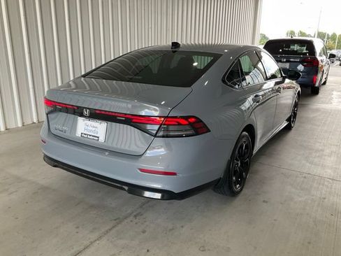 Certified 2025 Honda Accord SE image 21