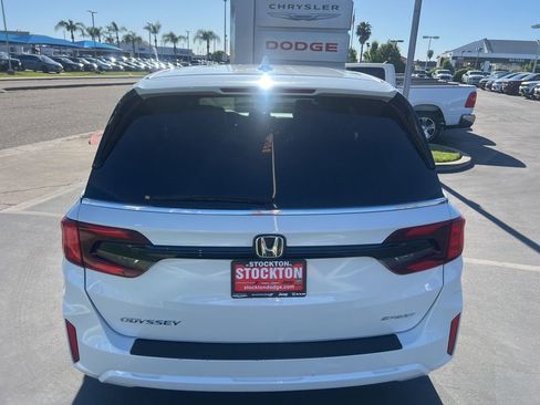 Used 2025 Honda Odyssey Sport-L image 12