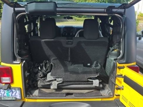 Used 2011 Jeep Wrangler Sport w/ Connectivity Group AWD/4WD image 11
