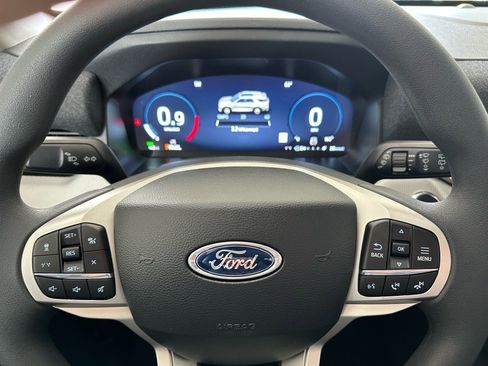 New 2026 Ford Explorer Active RWD image 27