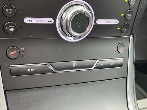 Certified 2017 Ford Edge Titanium w/ Technology Package FWD image 33