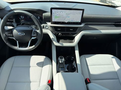 New 2026 Ford Explorer Platinum w/ LUX Leather Package image 21