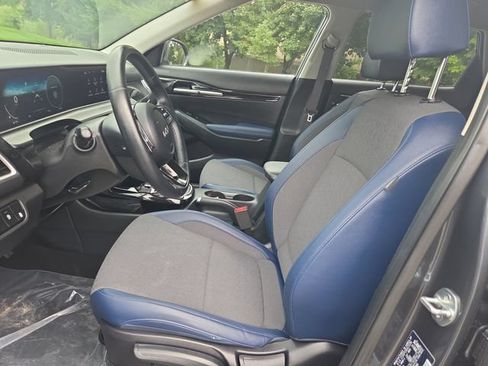 Certified 2024 Kia Seltos S FWD image 11