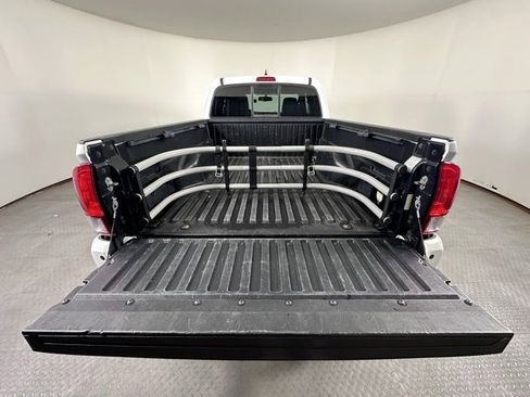 Used 2017 Toyota Tacoma TRD Sport image 14