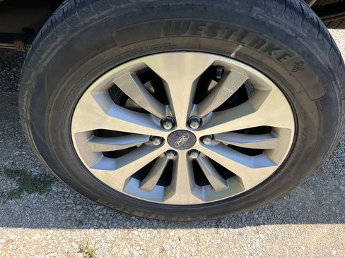 Used 2018 Ford F150 XL w/ Equipment Group 101A Mid AWD/4WD image 10