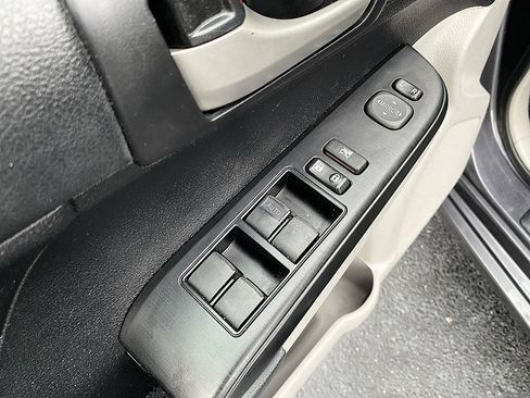 Used 2014 Toyota Camry FWD image 10