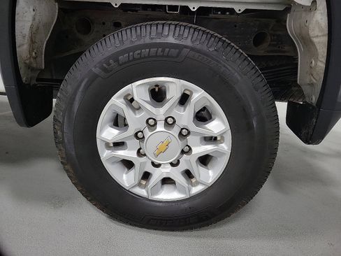 Used 2021 Chevrolet Silverado 2500 LT w/ Z71 Off-Road Package image 8