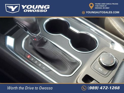 Used 2021 Chevrolet Traverse LT w/ LT Premium Package AWD/4WD image 21