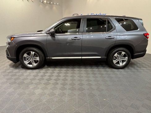 Certified 2025 Honda Pilot EX-L image 2