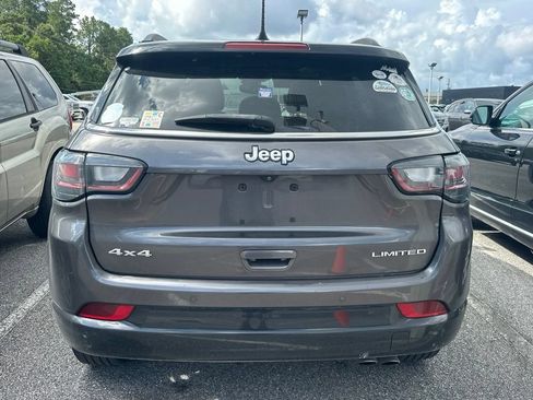 Used 2022 Jeep Compass Limited w/ Elite Group AWD/4WD image 3