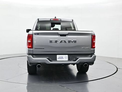Used 2025 RAM 1500 Big Horn AWD/4WD image 8