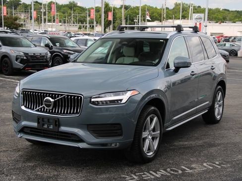Used 2023 Volvo XC90 B5 Core AWD/4WD image 6