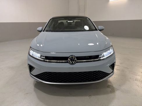 New 2026 Volkswagen Jetta SE FWD image 2
