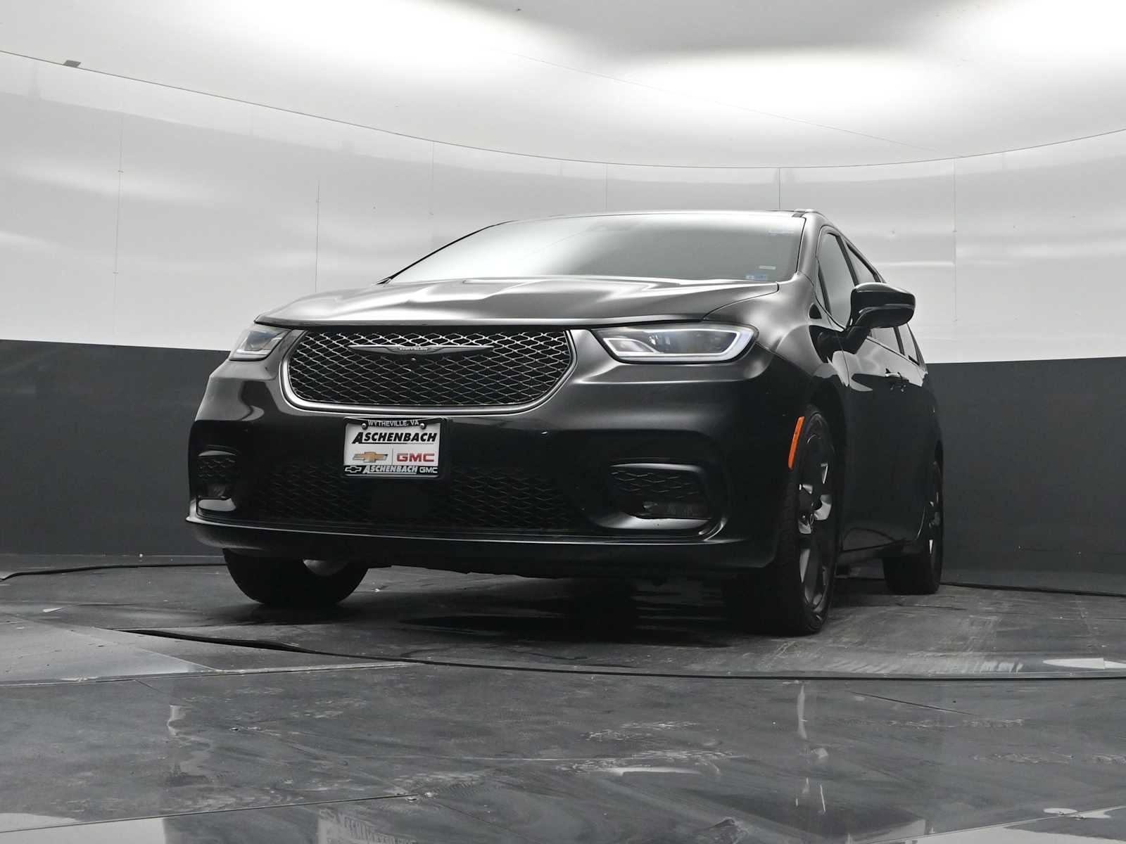 Used 2025 Chrysler Pacifica Limited FWD image 20