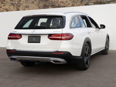 Used 2023 Mercedes-Benz E 450 4MATIC All-Terrain Wagon image 10