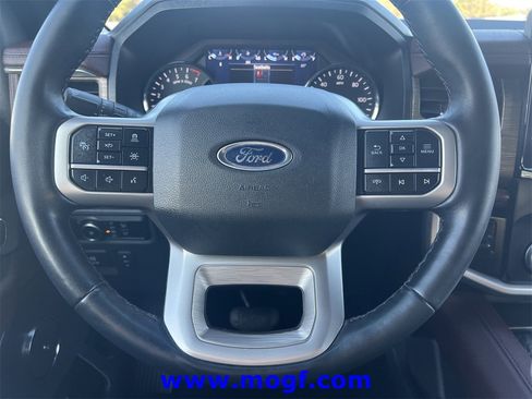 Used 2024 Ford Expedition Limited image 14