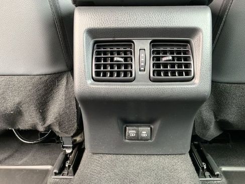Certified 2025 Toyota Camry SE FWD image 31