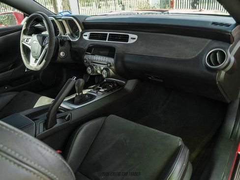 Used 2015 Chevrolet Camaro Z/28 RWD image 35