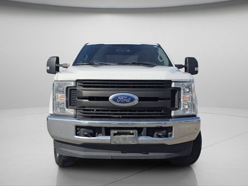Used 2019 Ford F250 XL w/ XL Value Package image 3