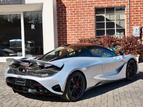 New 2026 McLaren 750S RWD image 4