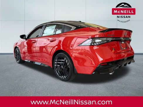 New 2026 Nissan Sentra SR w/ Floor Mat Package image 5