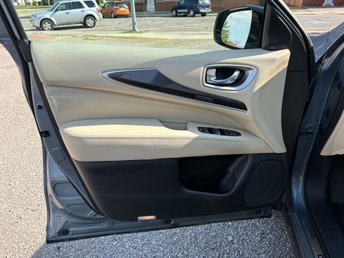 Used 2019 INFINITI QX60 Luxe w/ Essential Package AWD/4WD image 9