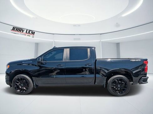 Used 2023 Chevrolet Silverado 1500 RST AWD/4WD image 6