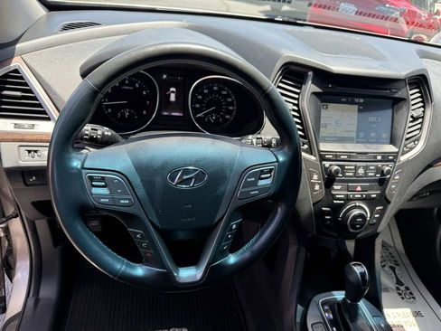 Used 2018 Hyundai Santa Fe Sport FWD image 18