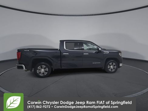 Used 2025 GMC Sierra 1500 SLT AWD/4WD image 16