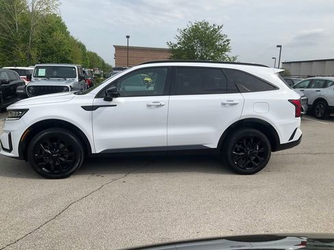 Used 2023 Kia Sorento SX AWD/4WD image 4