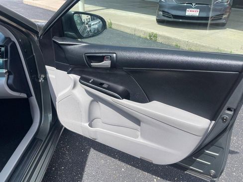 Used 2014 Toyota Camry LE FWD image 6