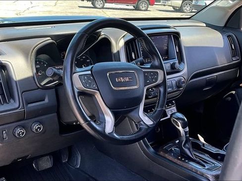 Used 2022 GMC Canyon Denali w/ Denali Black Edition Package AWD/4WD image 18