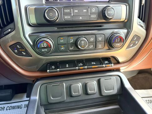 Used 2016 Chevrolet Silverado 1500 High Country w/ High Country Premium Package RWD image 20