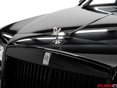 Used 2016 Rolls-Royce Wraith RWD image 12