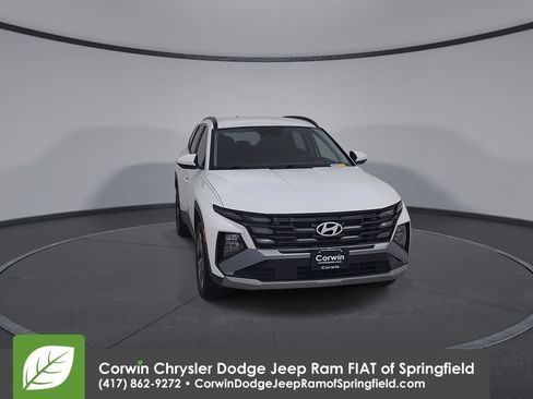 Used 2025 Hyundai Tucson SEL AWD/4WD image 4