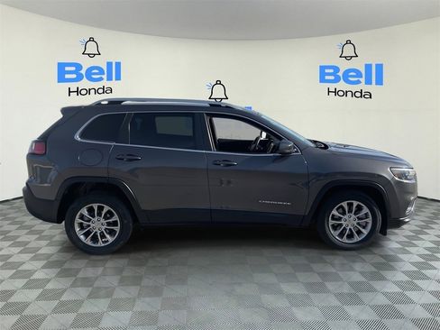 Used 2021 Jeep Cherokee Latitude Plus image 5