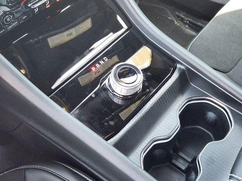 New 2025 Jeep Grand Cherokee L Laredo image 18