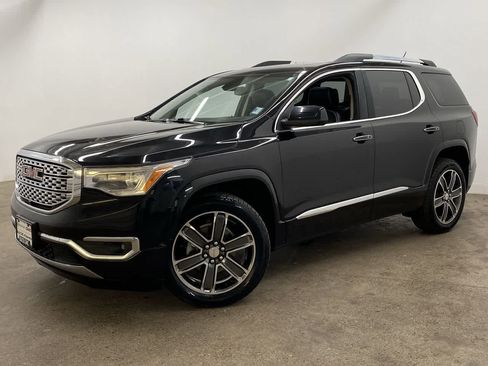 Used 2018 GMC Acadia Denali w/ Technology Package AWD/4WD image 1