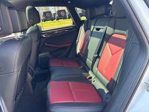 Used 2023 Porsche Macan S image 13